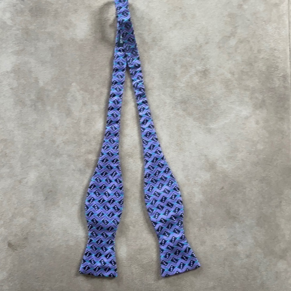🗿host Pick🗿 💯 Silk Bow Tie - Adjustable